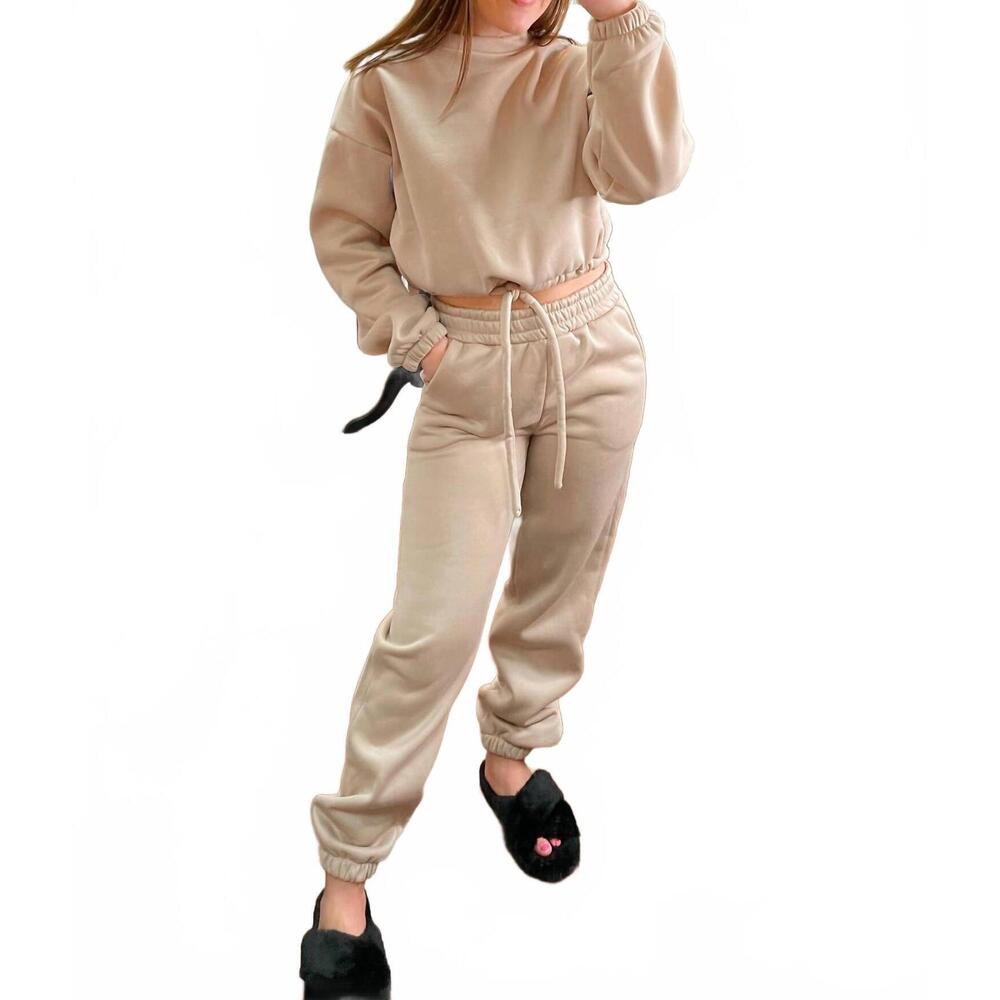 NEW ONELEVEN cropped pullover and sweatpants set in apricot